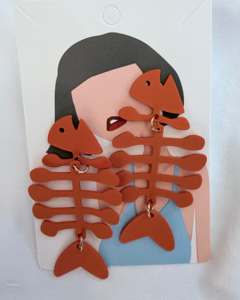 Pendientes raspa pescado