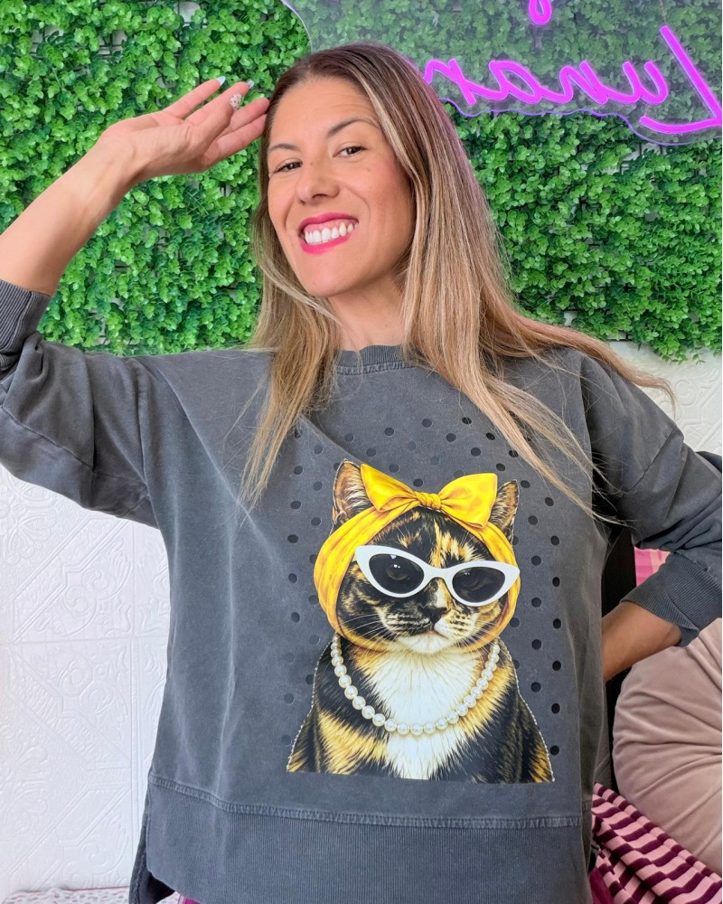 sudadera gato pañuelo